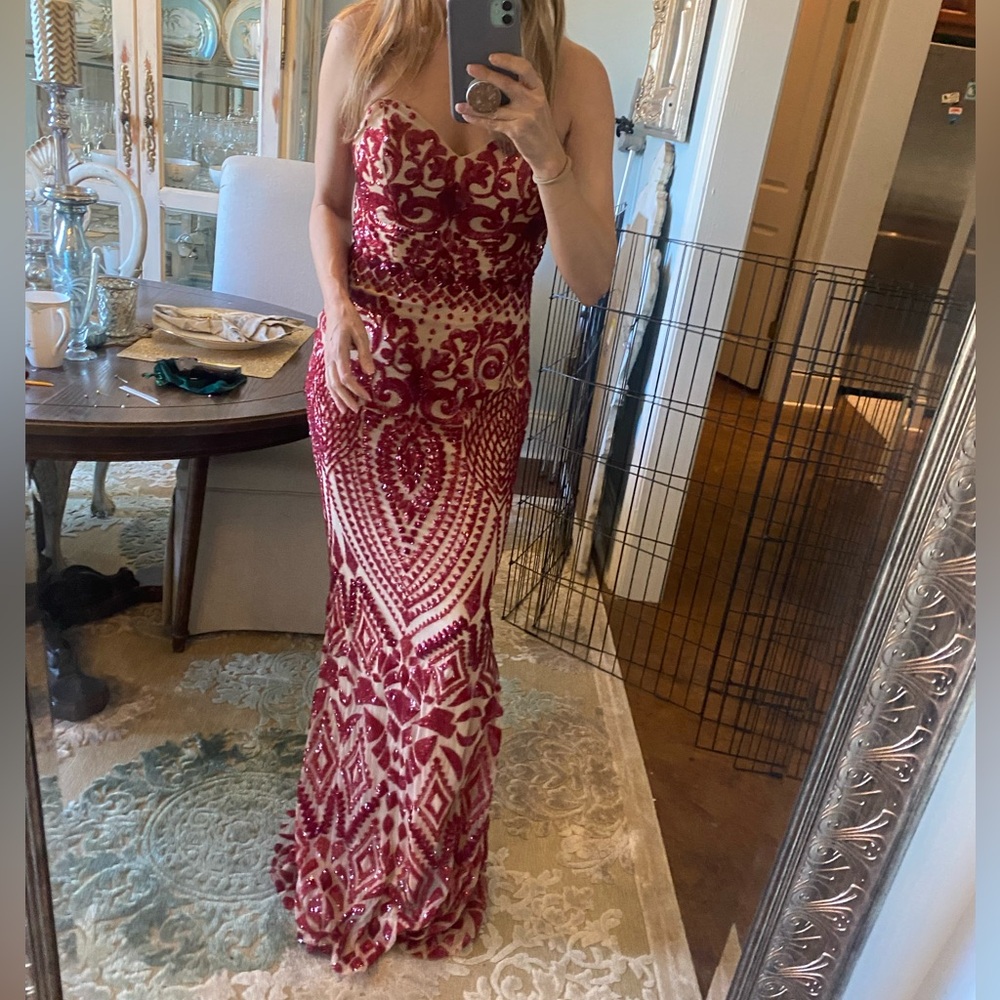 Splash nude & red beaded sequin strapless formal dress gown size 2